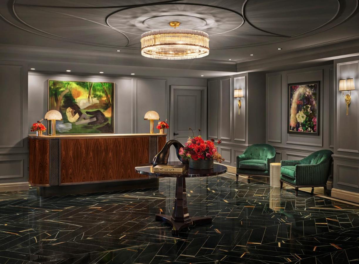 فندق ذا نيوبيري بوسطن المظهر الخارجي الصورة The lobby of the Four Seasons Hotel