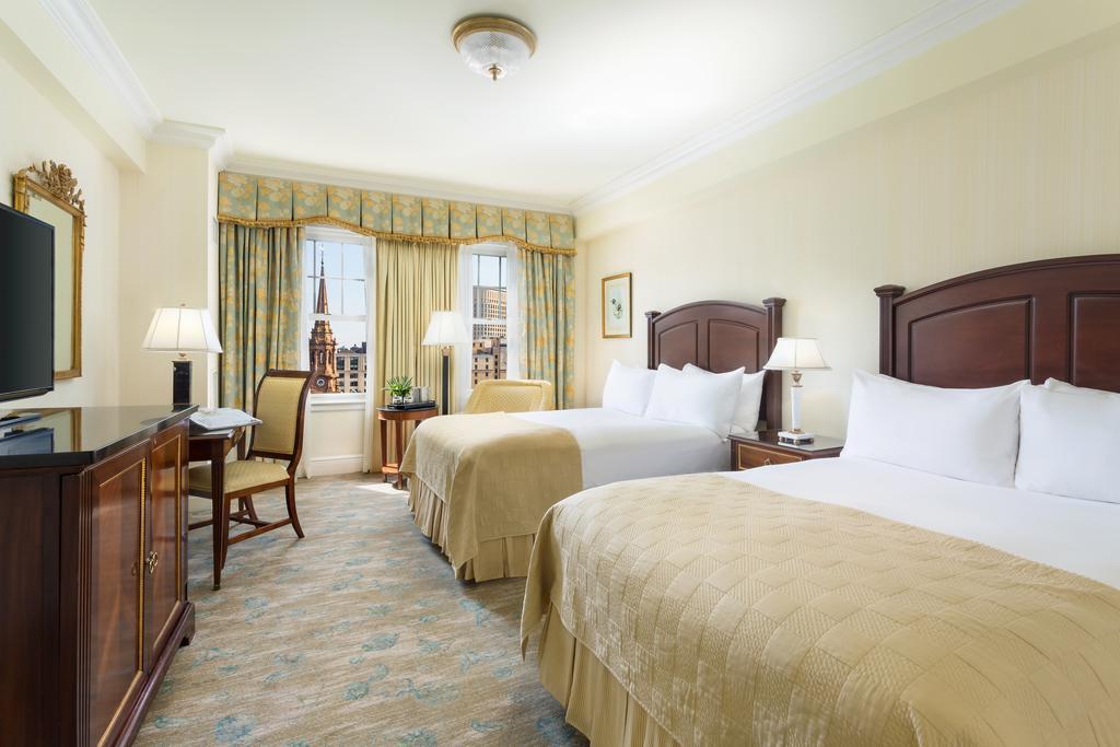 فندق ذا نيوبيري بوسطن المظهر الخارجي الصورة A guest room at the Waldorf Astoria Washington DC