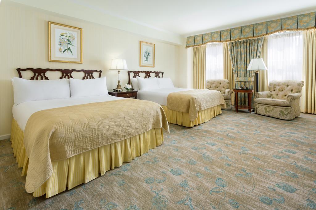 فندق ذا نيوبيري بوسطن المظهر الخارجي الصورة A guest room at the Waldorf Astoria