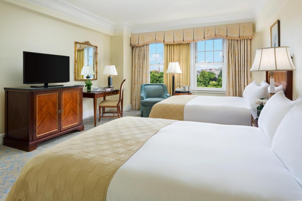 فندق ذا نيوبيري بوسطن المظهر الخارجي الصورة A guest room at the Waldorf Astoria Washington DC